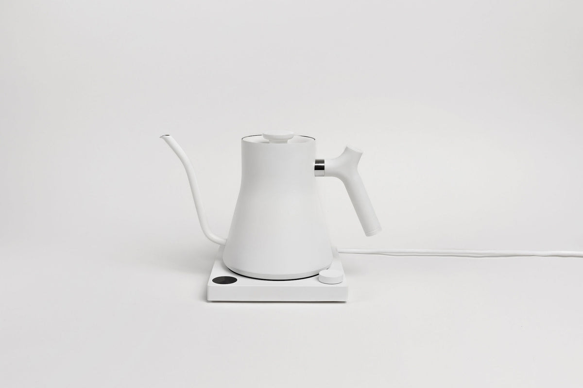 http://sowcoffeeproject.co/cdn/shop/products/Product-Fellow-Stagg-EKG-electric-kettle-white1_1200x1200.jpg?v=1675919485